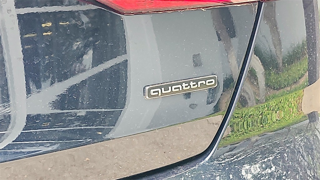Vehicle image 38 of 45