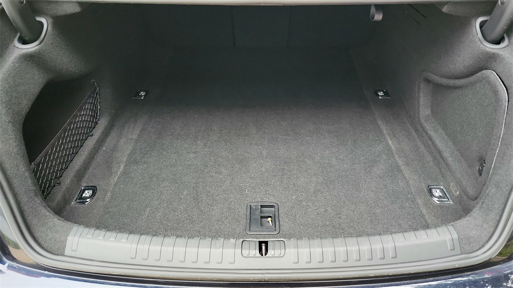 Vehicle image 10 of 45