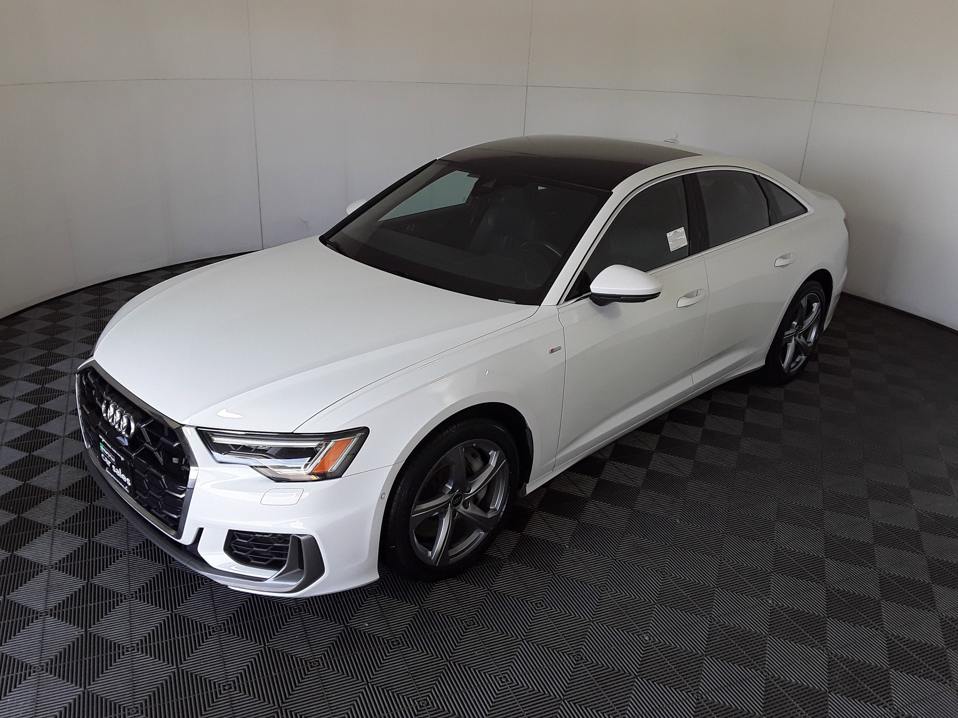 Vehicle image 2 of 21