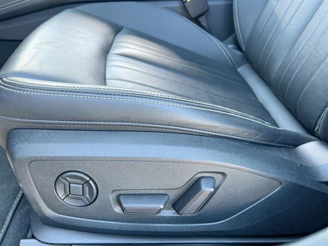 Vehicle image 19 of 39