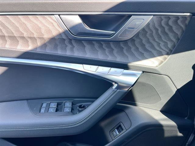 Vehicle image 20 of 39
