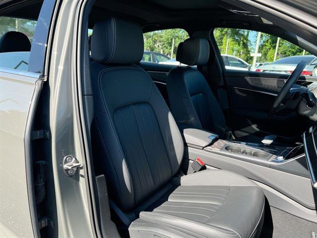 Vehicle image 33 of 39