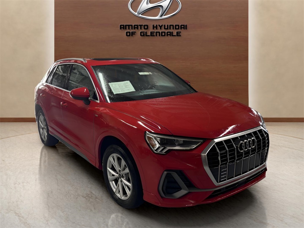Vehicle image 4 of 26