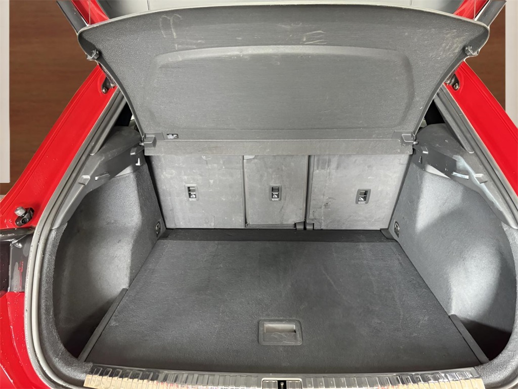 Vehicle image 12 of 26