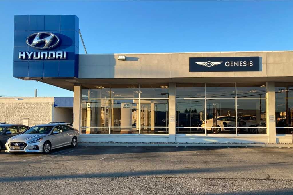 Vehicle image 12 of 42