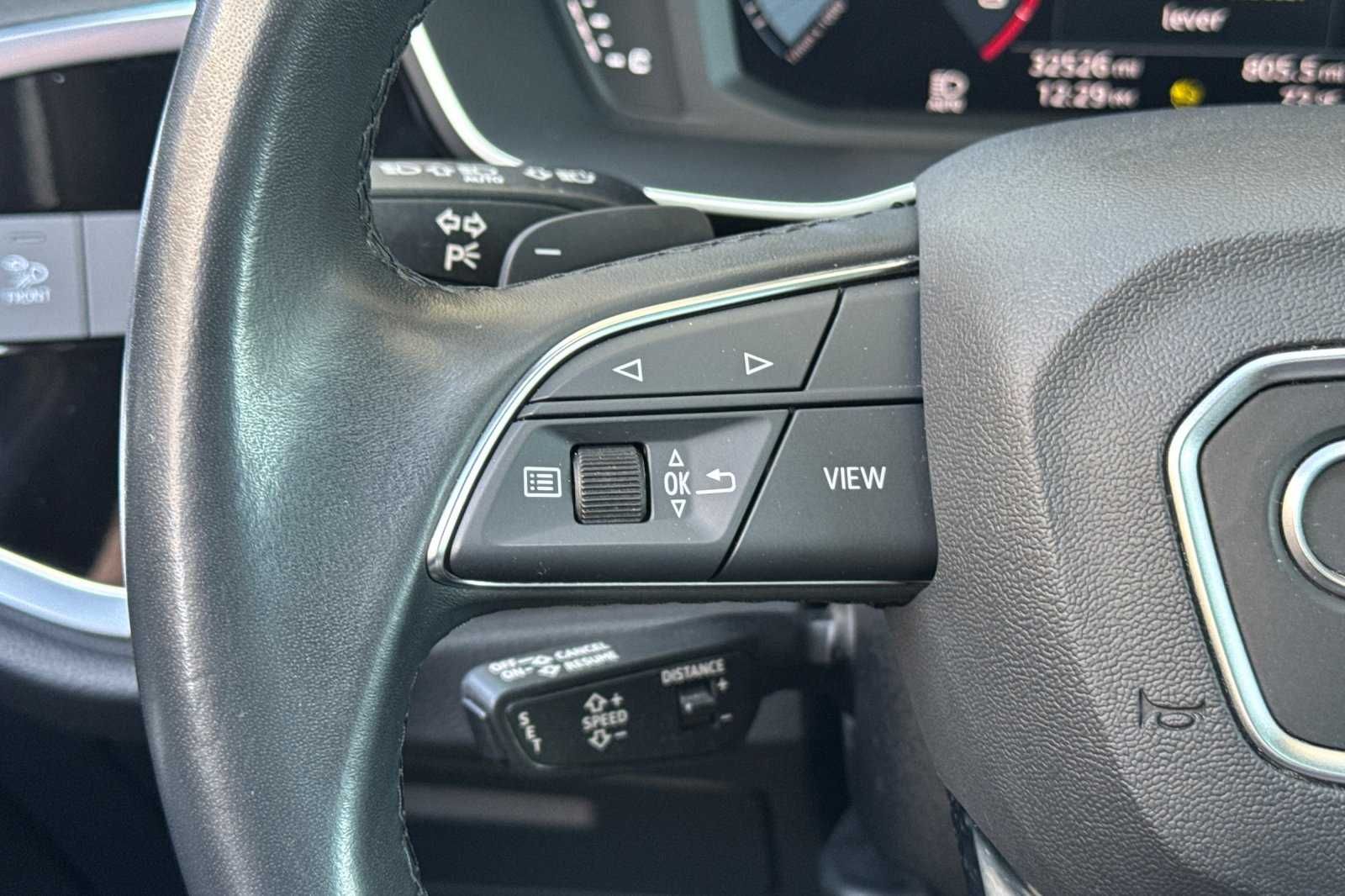 Vehicle image 35 of 42