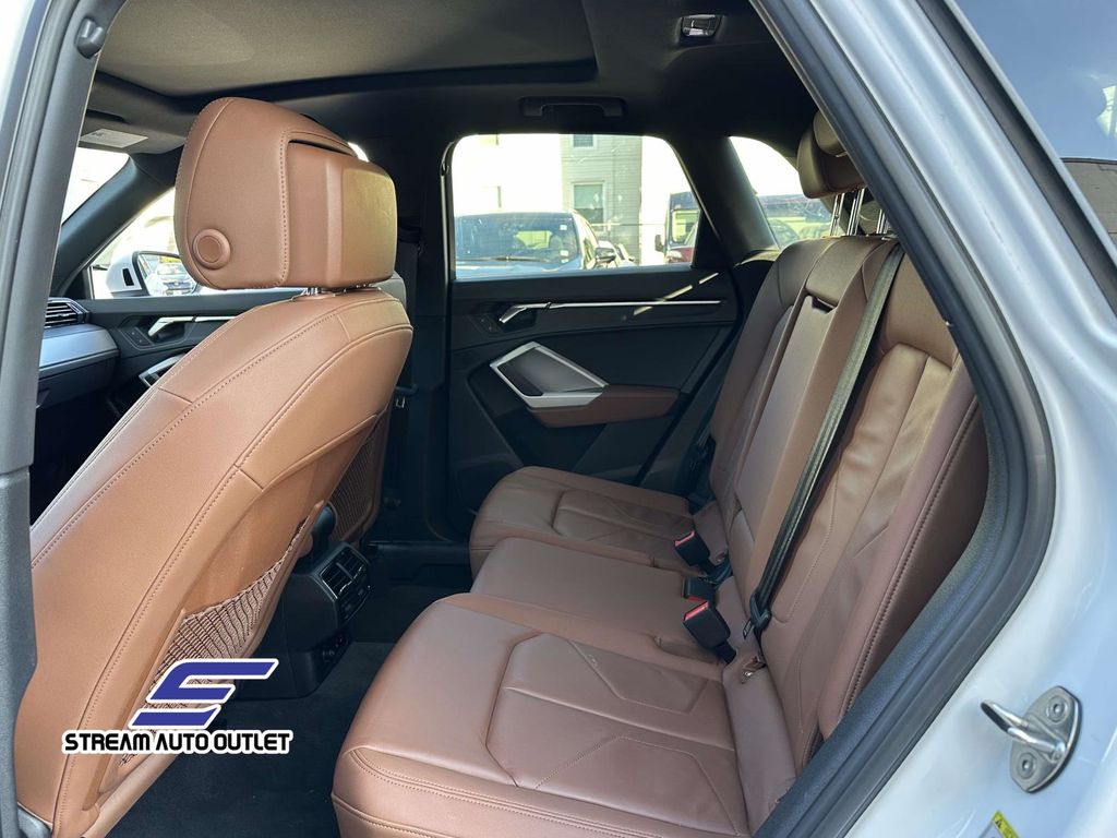 2024 Audi Q3 S Line Premium Image 9 of 34