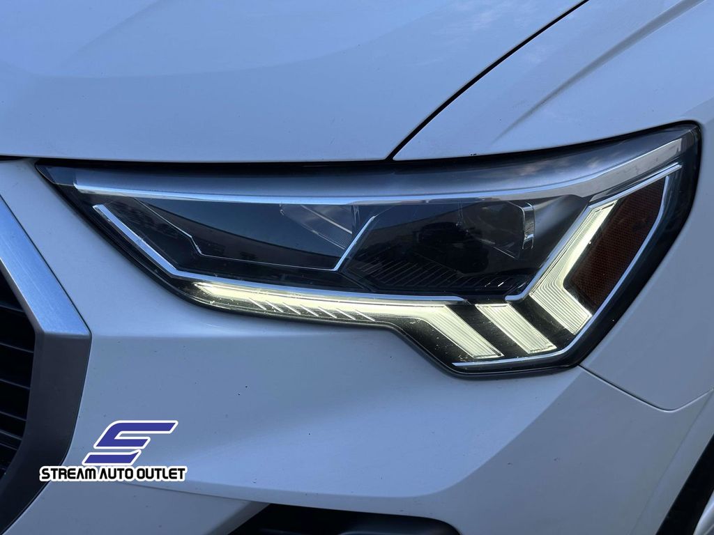 2024 Audi Q3 S Line Premium Image 24 of 34