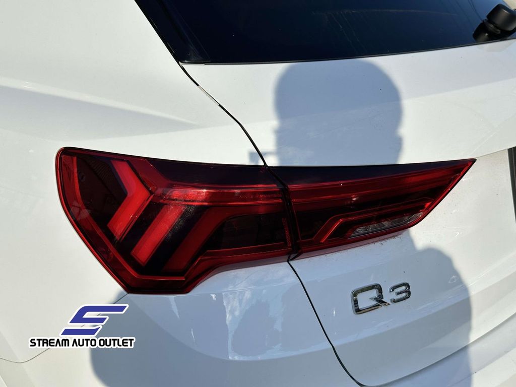 2024 Audi Q3 S Line Premium Image 21 of 34