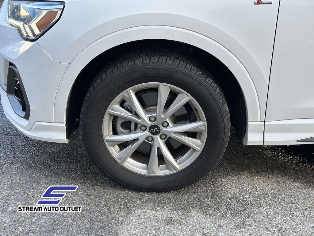 2024 Audi Q3 S Line Premium Image 8 of 34