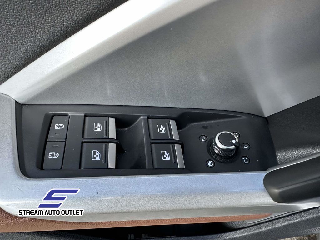 2024 Audi Q3 S Line Premium Image 26 of 34