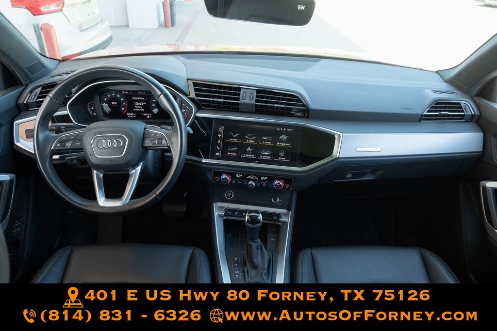 Vehicle image 40 of 44