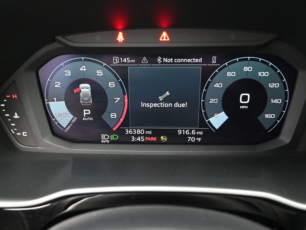 Vehicle image 34 of 38