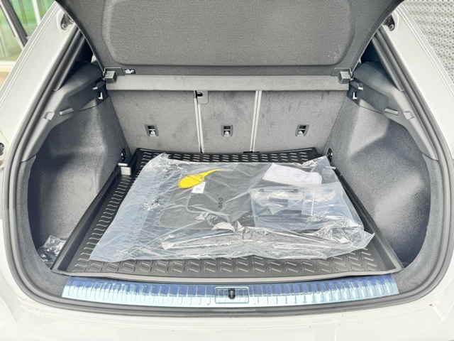 Vehicle image 15 of 15