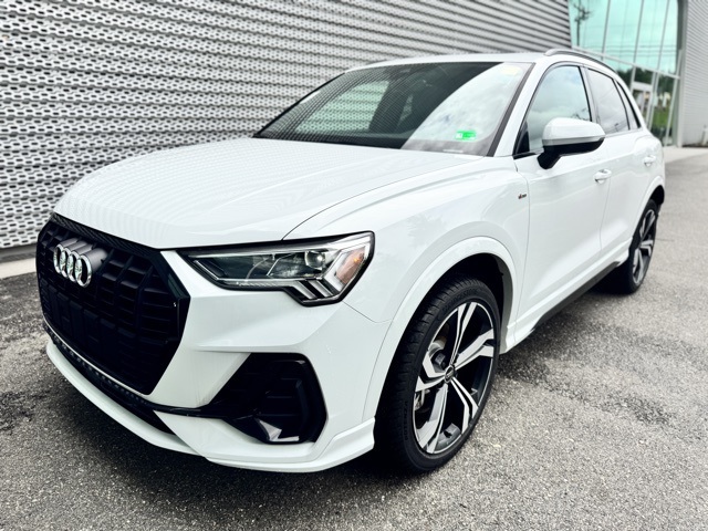 Vehicle image 1 of 15