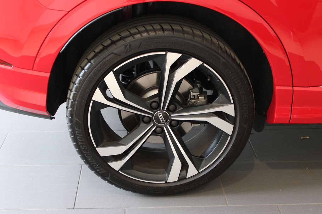 Vehicle image 40 of 57