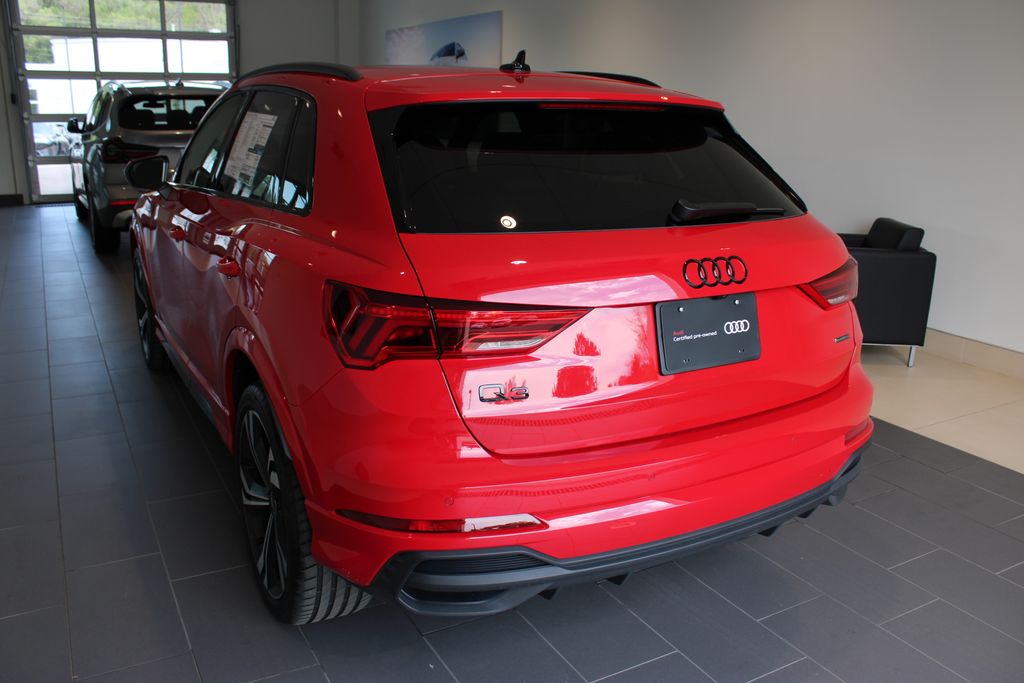 Vehicle image 9 of 57