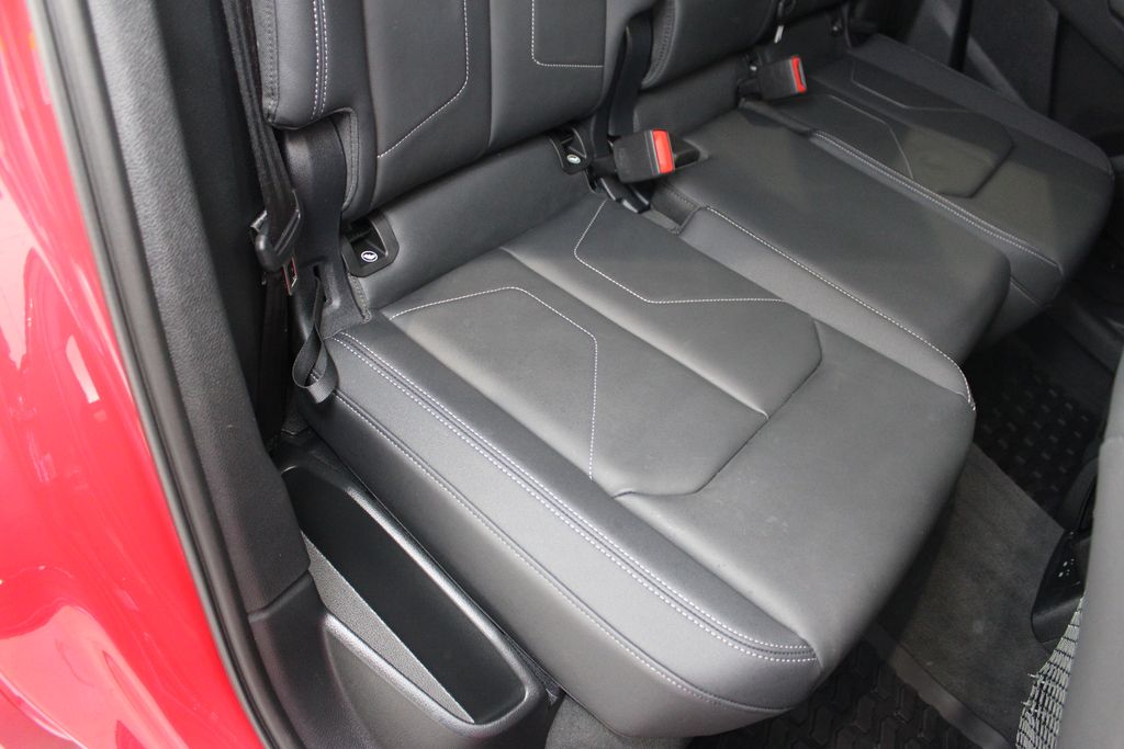 Vehicle image 29 of 57