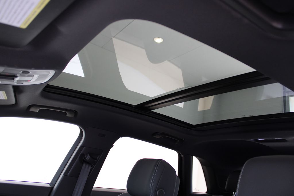 Vehicle image 23 of 57