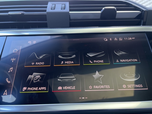 Vehicle image 10 of 11