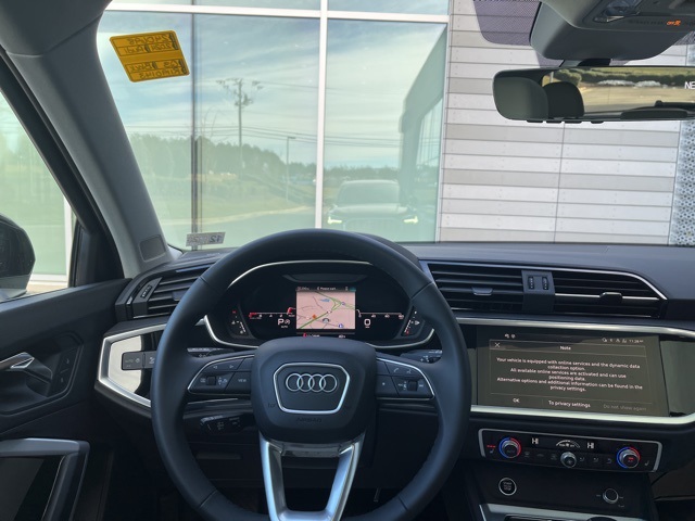Vehicle image 7 of 11