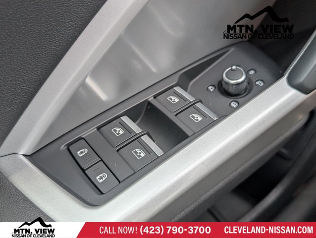 Vehicle image 24 of 25