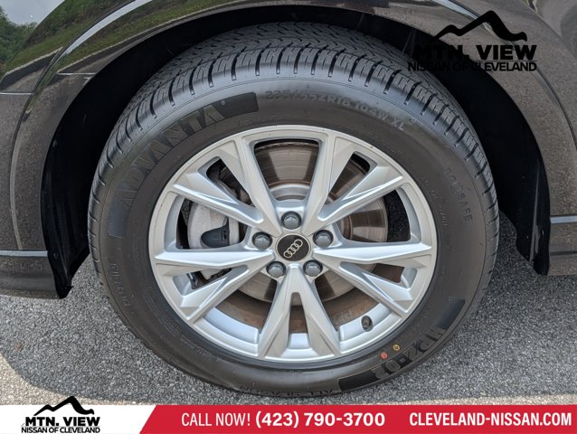 Vehicle image 8 of 25