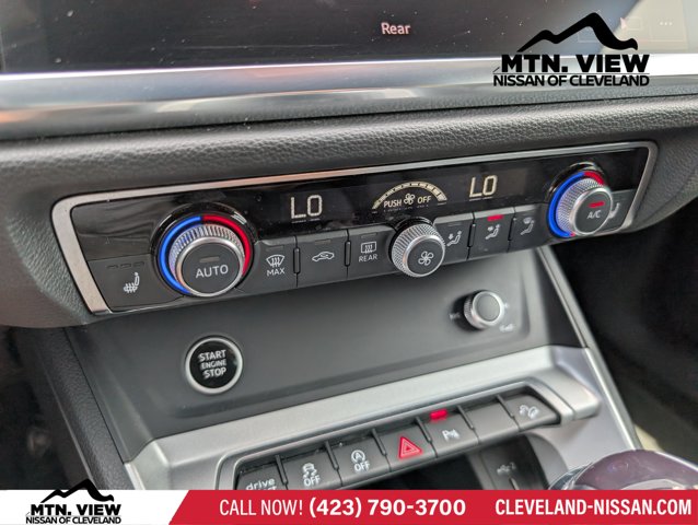 Vehicle image 18 of 25