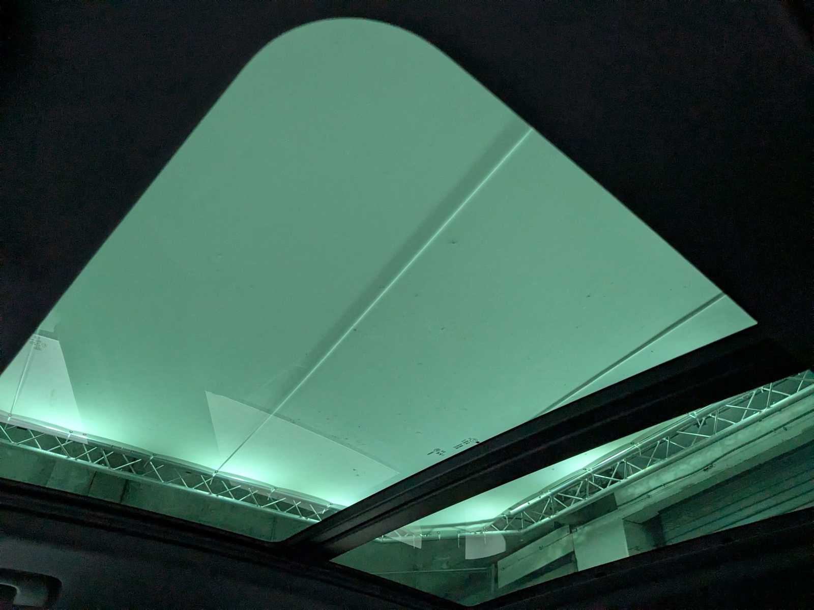 Vehicle image 31 of 35