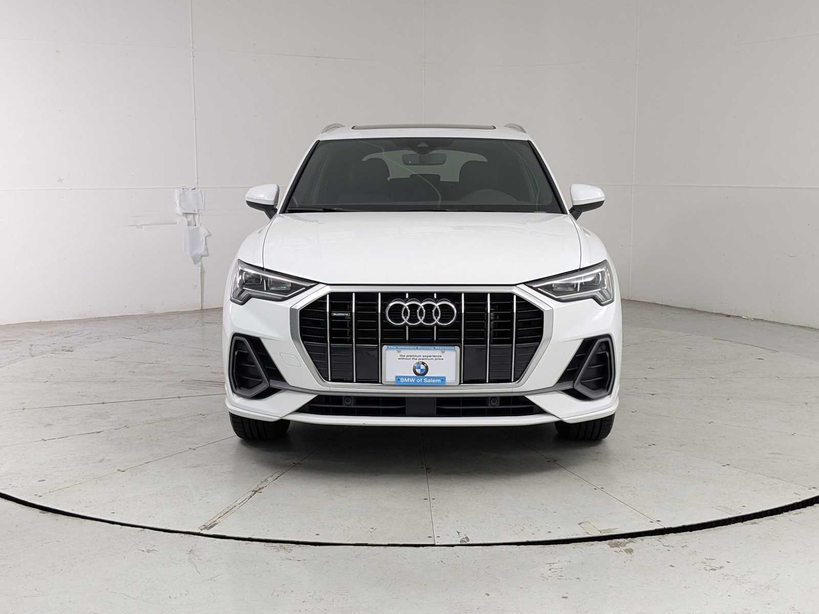 Vehicle image 2 of 35