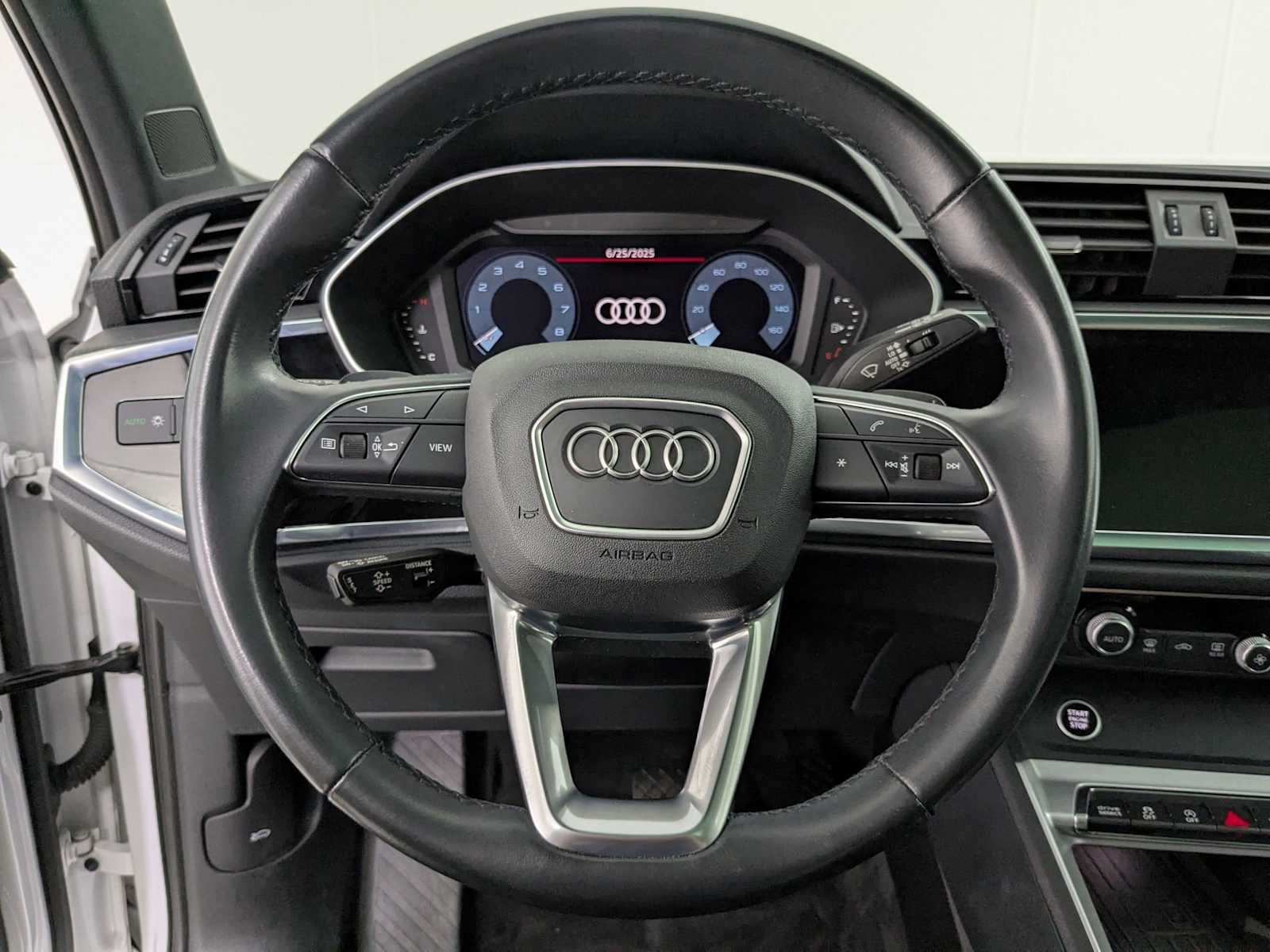 Vehicle image 27 of 35