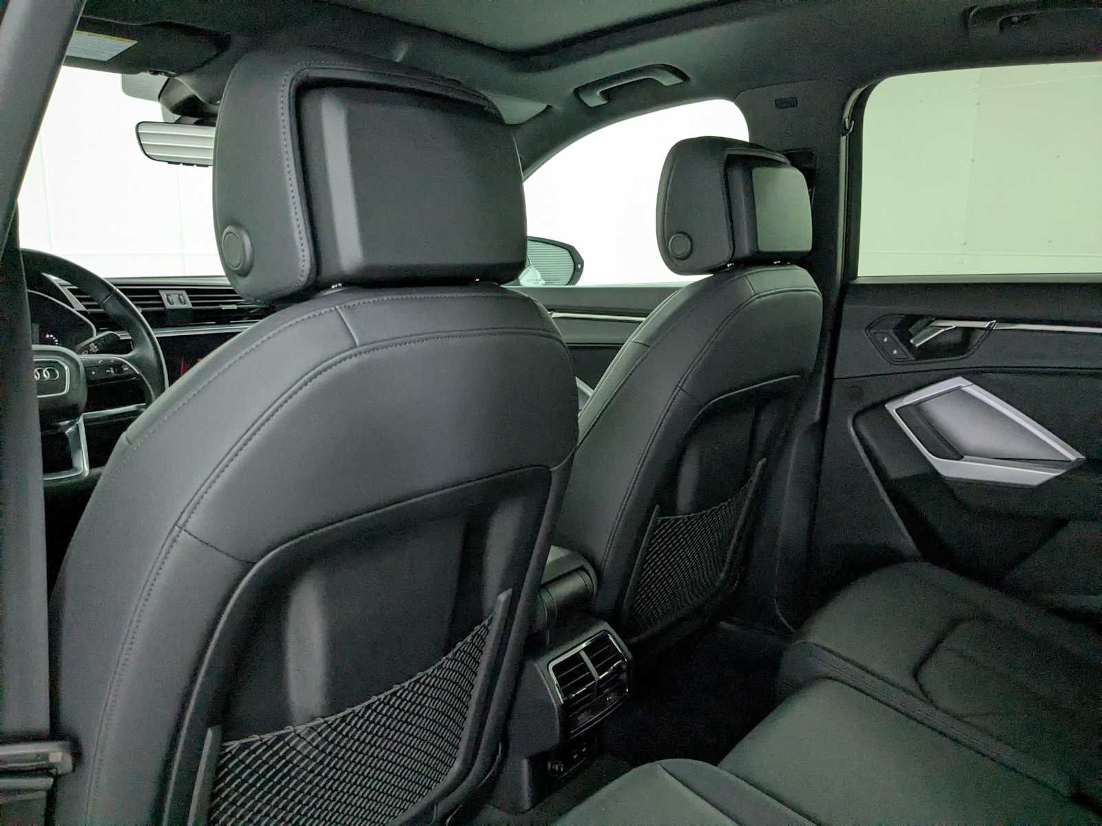 Vehicle image 16 of 35