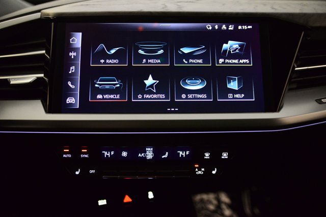 Vehicle image 29 of 32