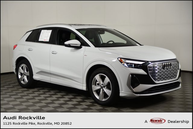 Vehicle image 4 of 32