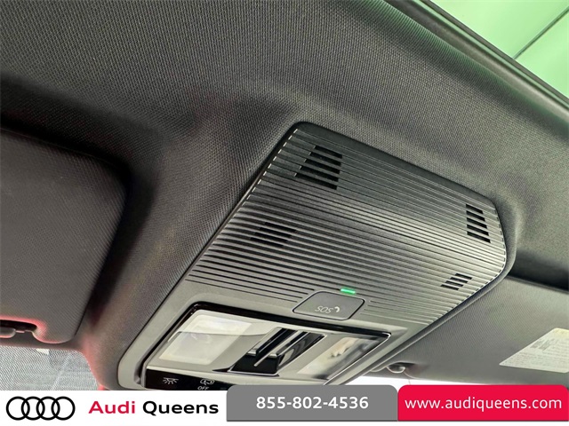 Vehicle image 26 of 28
