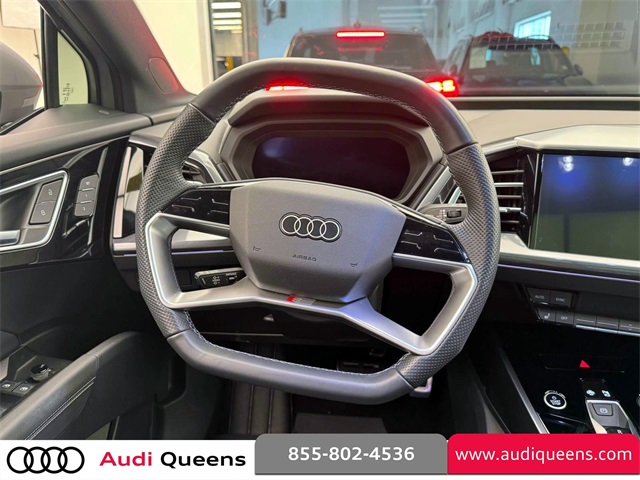 Vehicle image 11 of 28