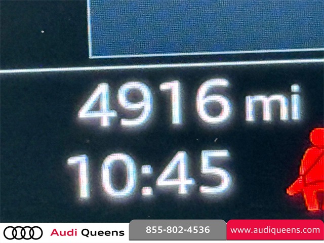 Vehicle image 25 of 28