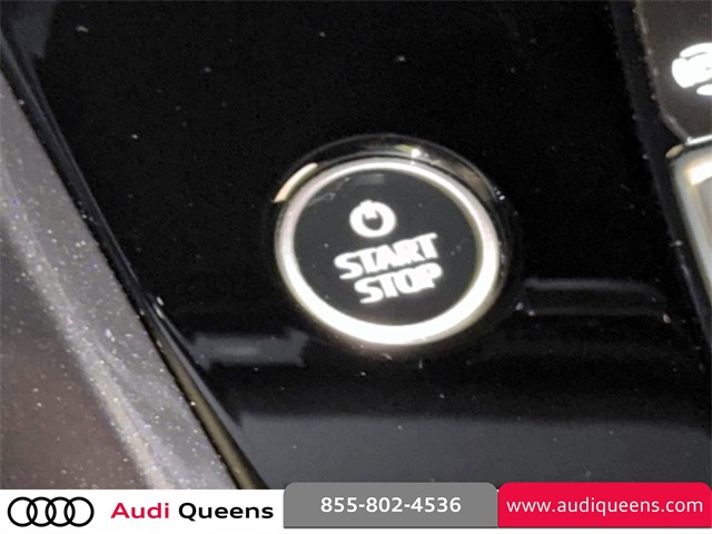 Vehicle image 28 of 29