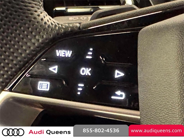 Vehicle image 21 of 29
