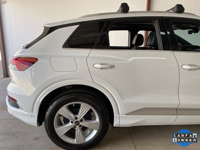 Vehicle image 93 of 113