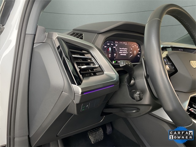Vehicle image 17 of 113