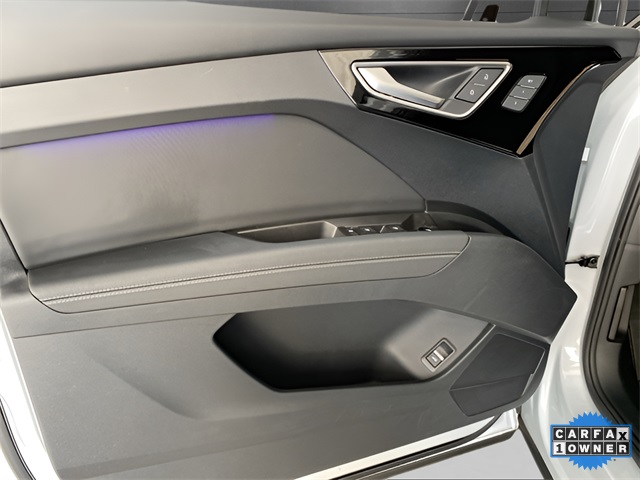 Vehicle image 34 of 113