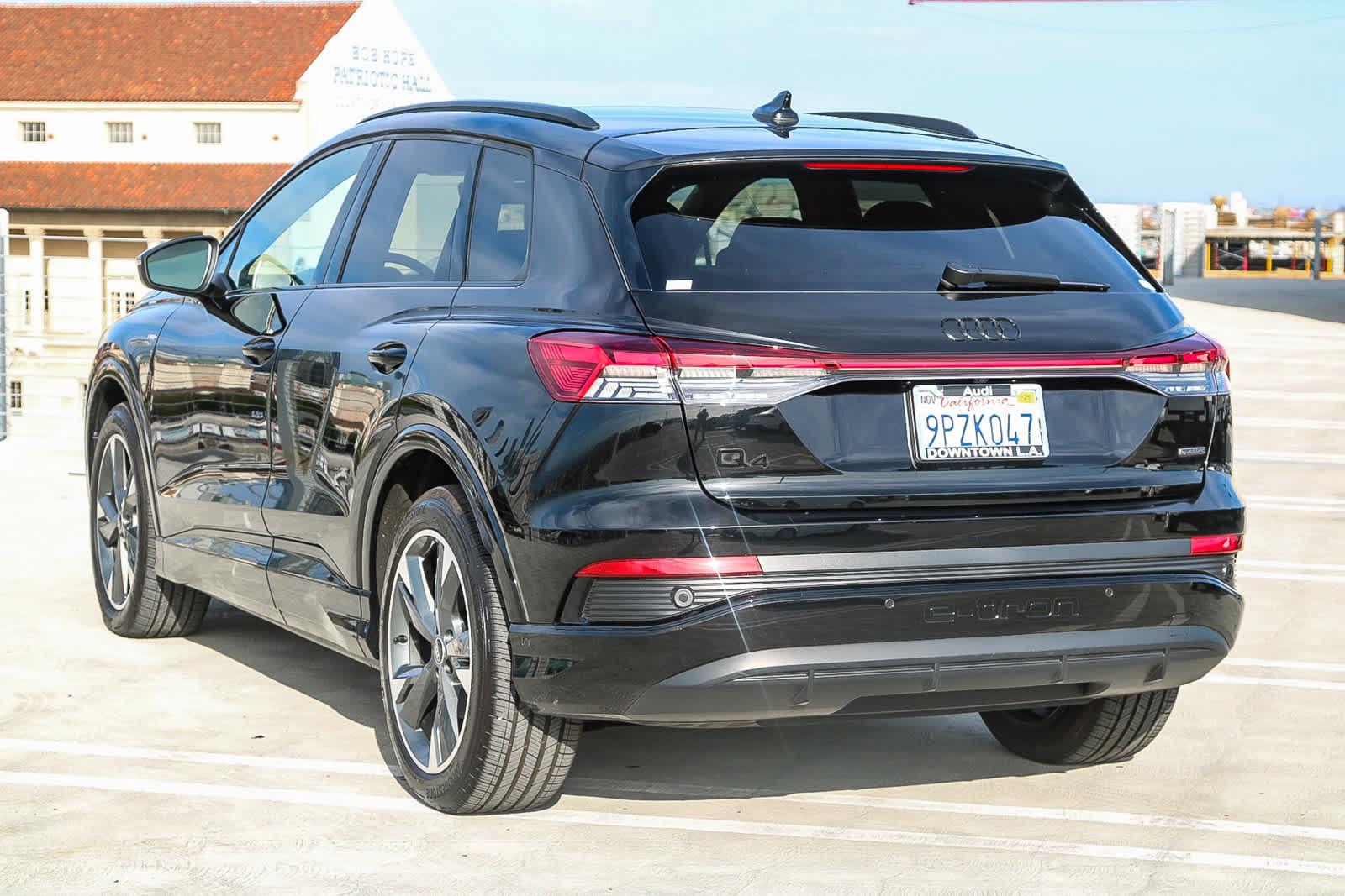 Vehicle image 5 of 29