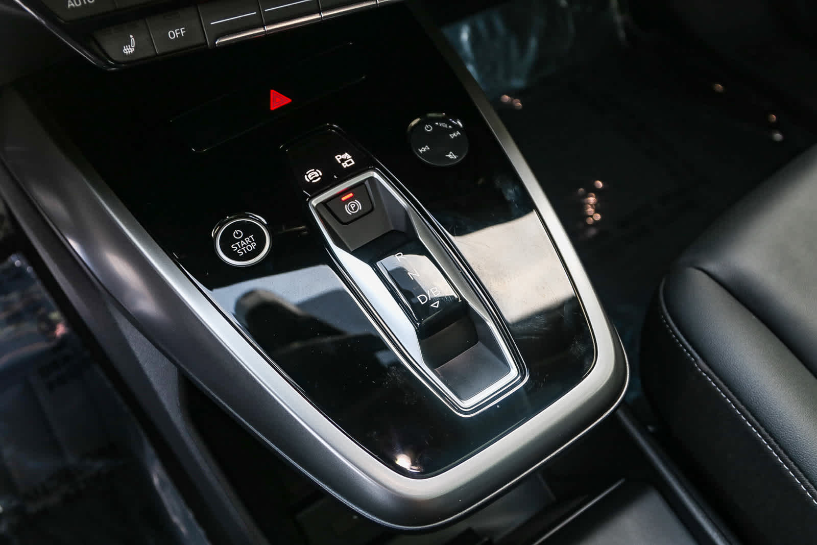 Vehicle image 19 of 29