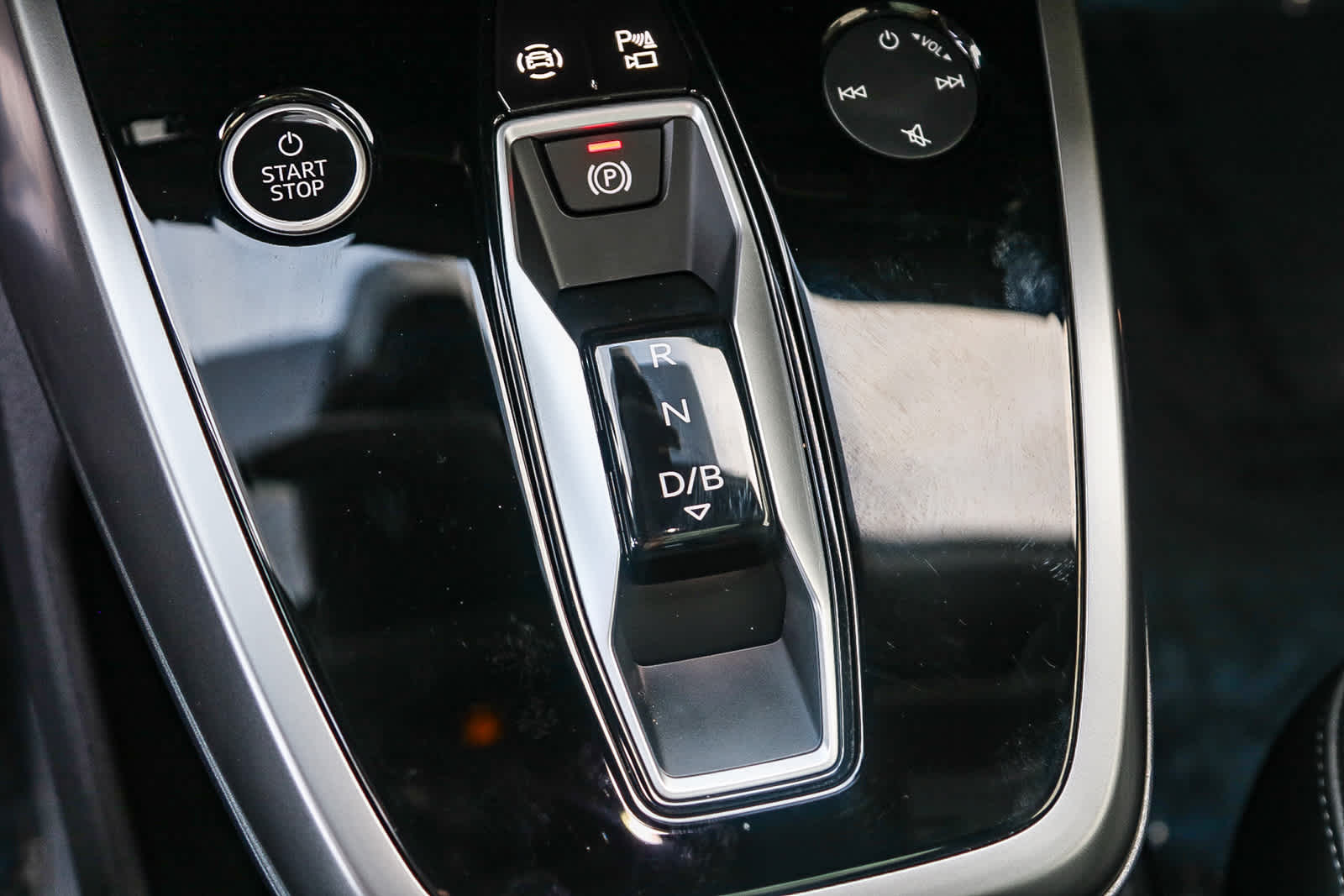 Vehicle image 20 of 29