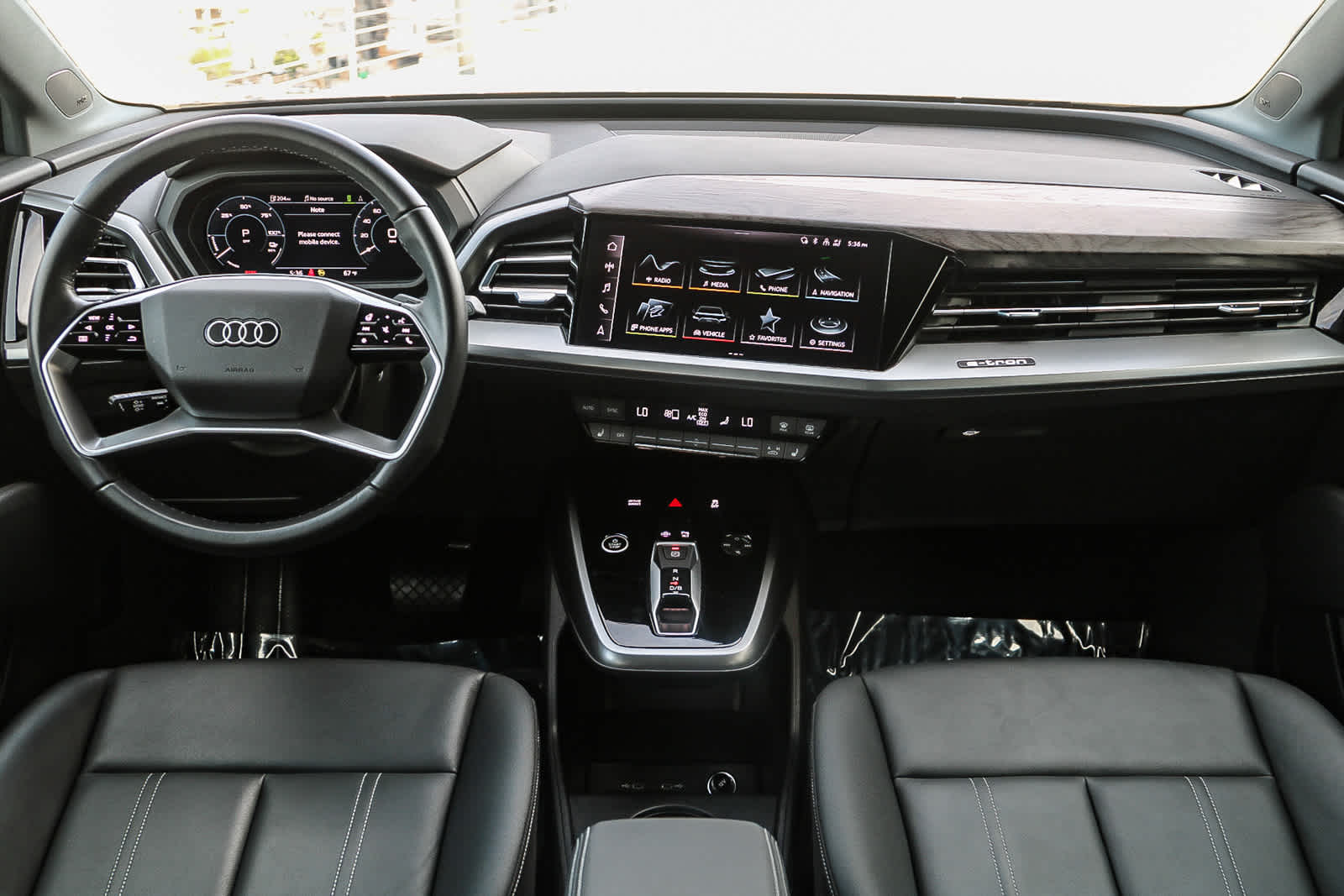 Vehicle image 12 of 29