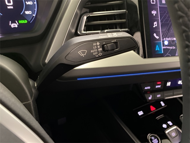 Vehicle image 32 of 111