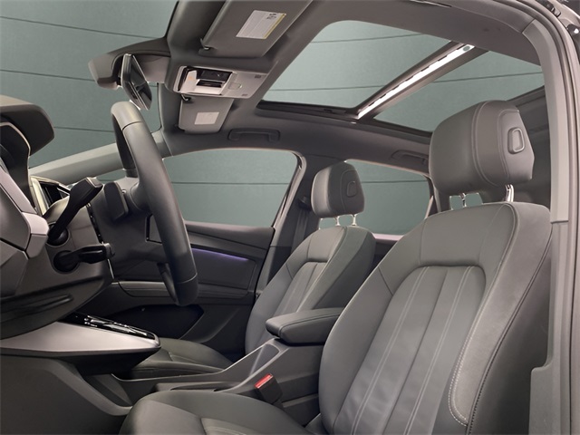 Vehicle image 22 of 111