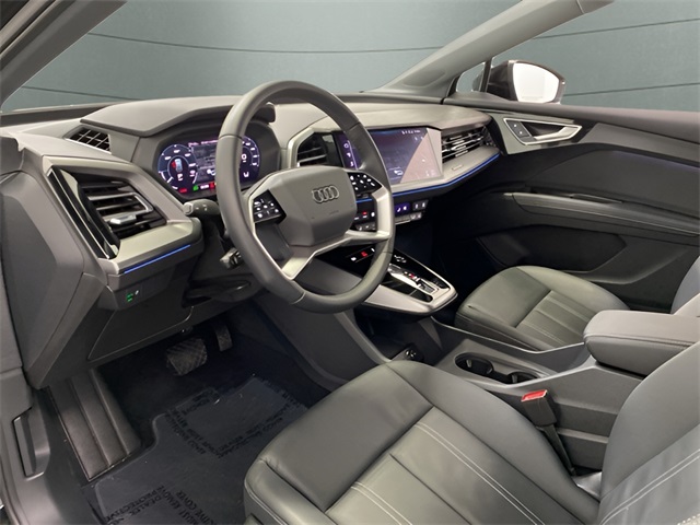 Vehicle image 18 of 111
