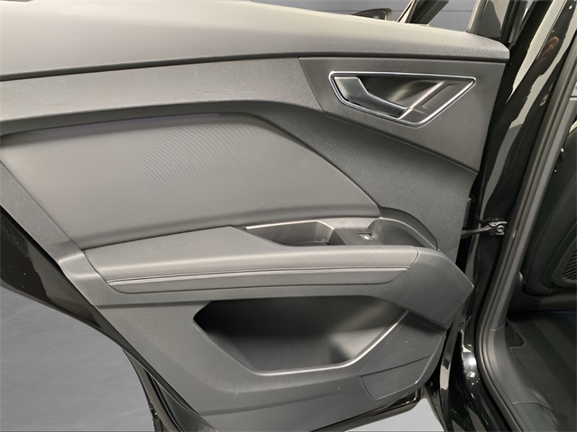 Vehicle image 83 of 111